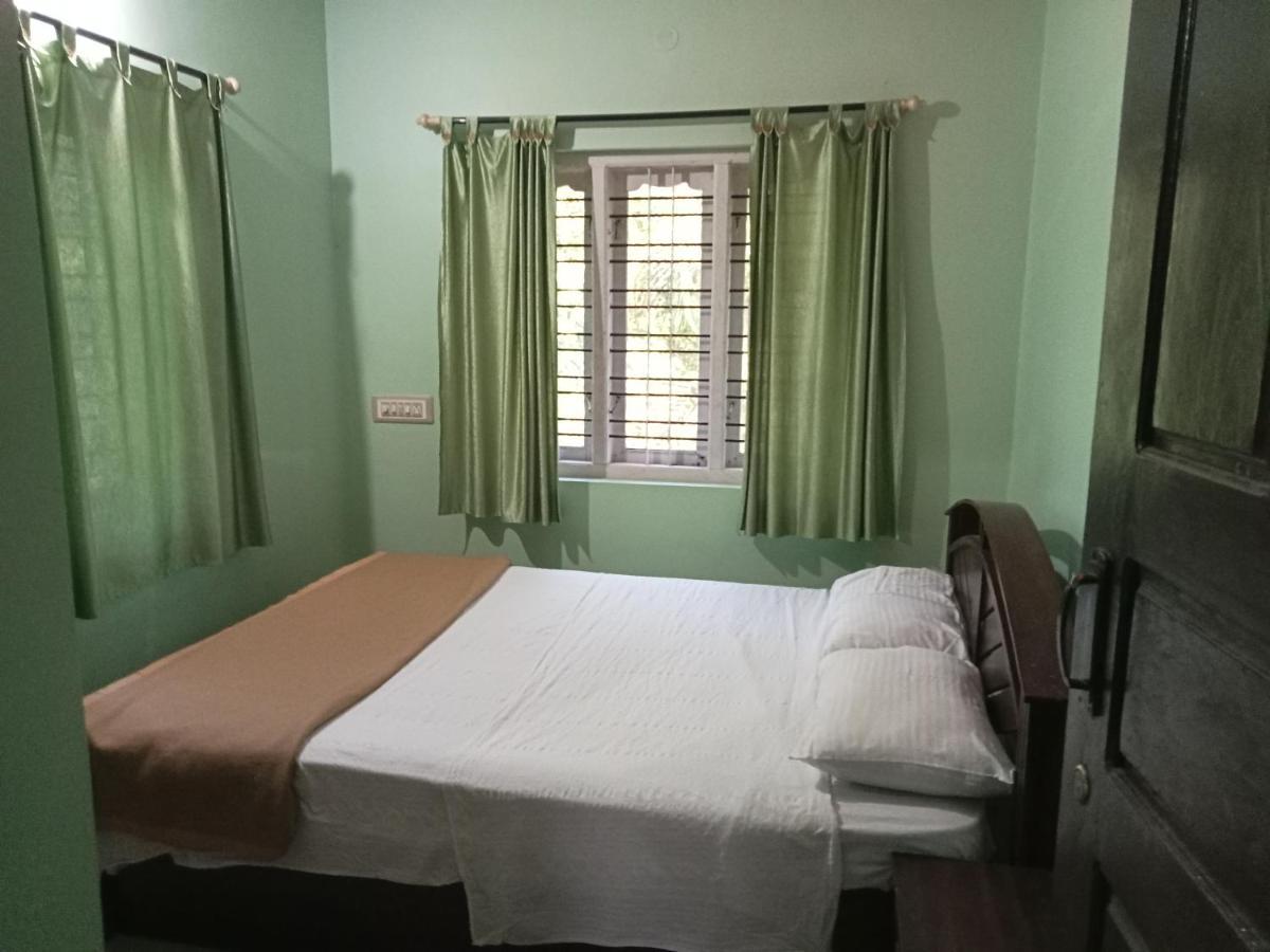 Krupa Homestay Мадикери Экстерьер фото
