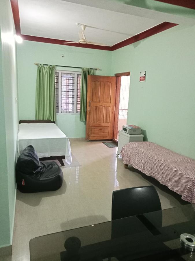 Krupa Homestay Мадикери Экстерьер фото